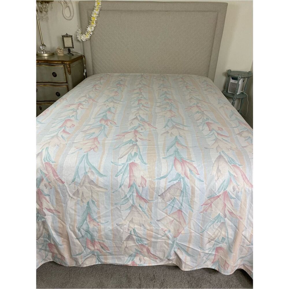 Floral Pastel Vintage Sheet Set - Soft Pink & Mint Tulips - Picture 3 of 7